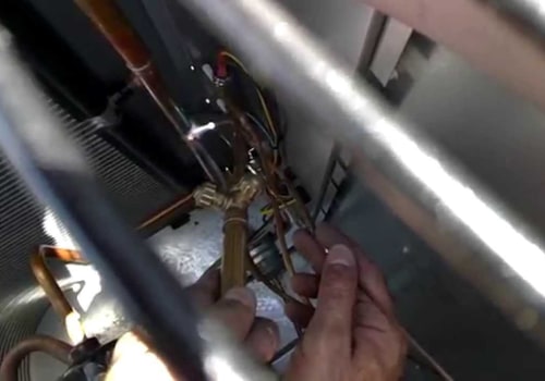 Signs of Refrigerant Leaks in an Air Conditioning System